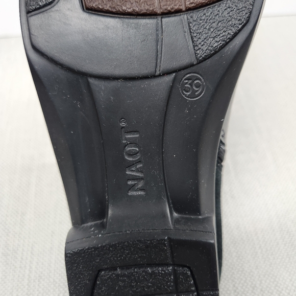 Naot Helm Size 8 Black Ankle Boot Leather Suede Side Zip Bootie Comfort EU 39 - Picture 12 of 15